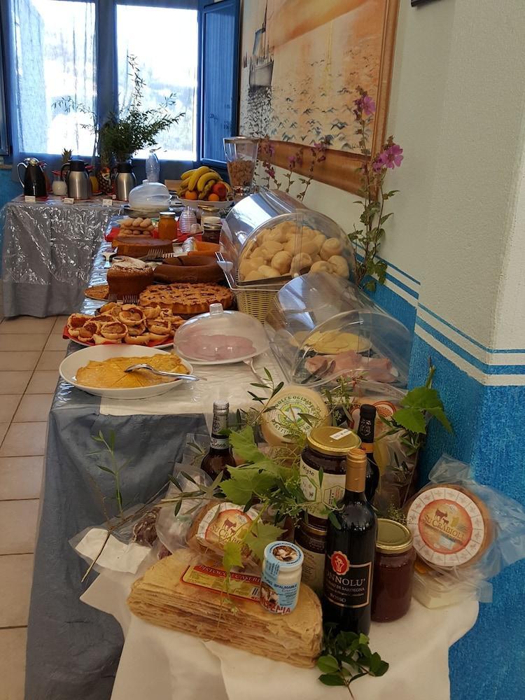 Hotel Baia Cea Bari Sardo Eksteriør bilde