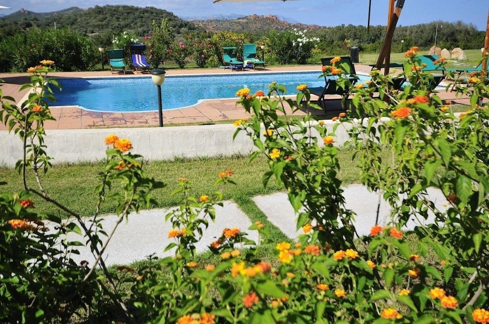 Hotel Baia Cea Bari Sardo Eksteriør bilde