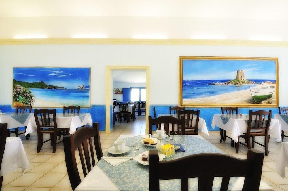 Hotel Baia Cea Bari Sardo Eksteriør bilde