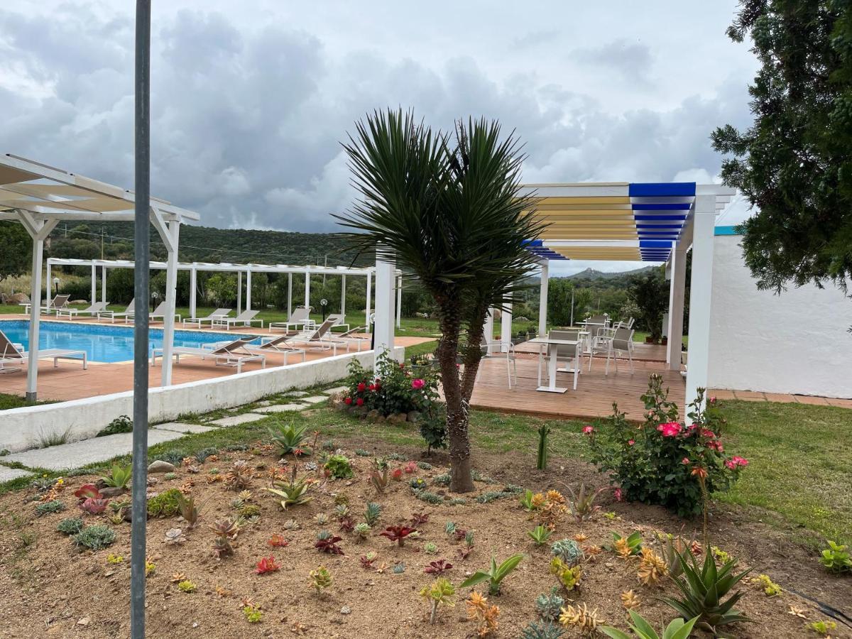 Hotel Baia Cea Bari Sardo Eksteriør bilde