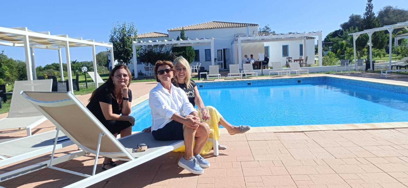 Hotel Baia Cea Bari Sardo Eksteriør bilde