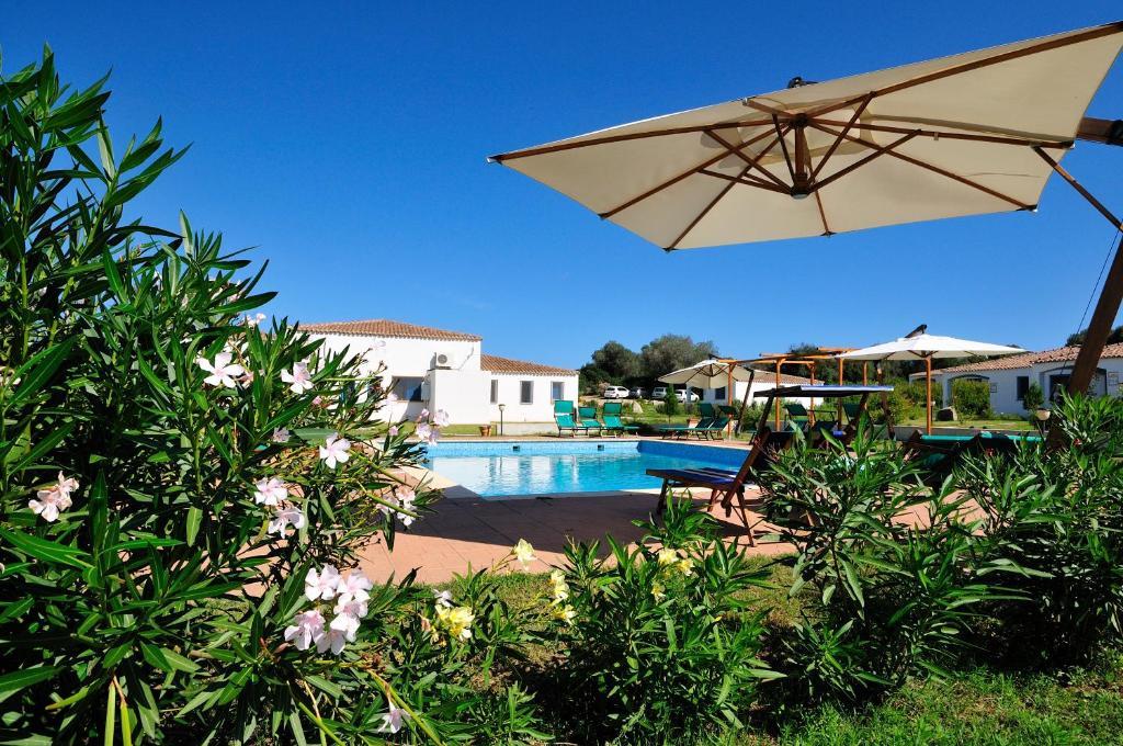 Hotel Baia Cea Bari Sardo Eksteriør bilde
